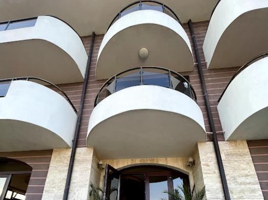 Silistar Hotel 雷佐沃 外观 照片